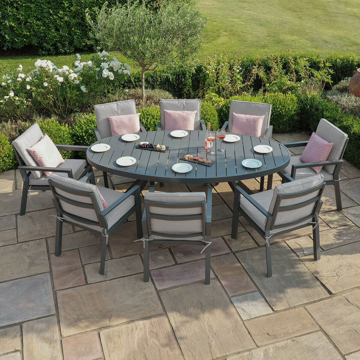 Maze Outdoor New York 8 Seat Oval Dining Set